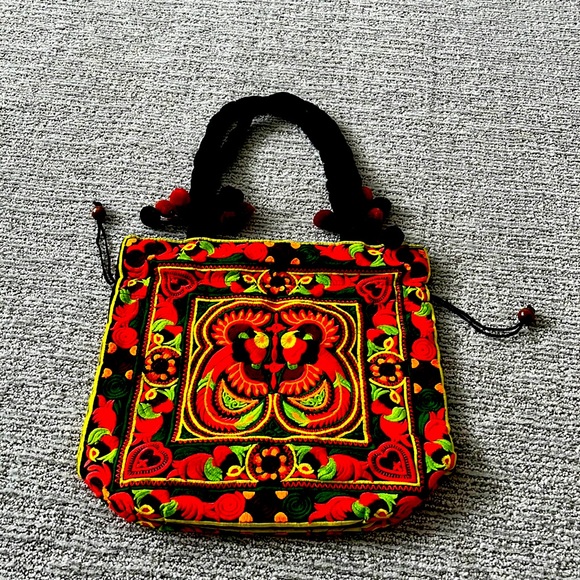 Handbags - Fashionable bag